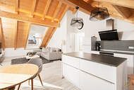 Verkauft: Dachgeschosswohnung mit atemberaubenden Deckenhöhen und Zugspitzblick – Weilheim 02