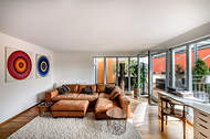 Verkauft: Rarität: Lichterfülltes Wohnhighlight mit ca. 40 m² Dachterrasse u. Penthouse-Feeling – Au 00